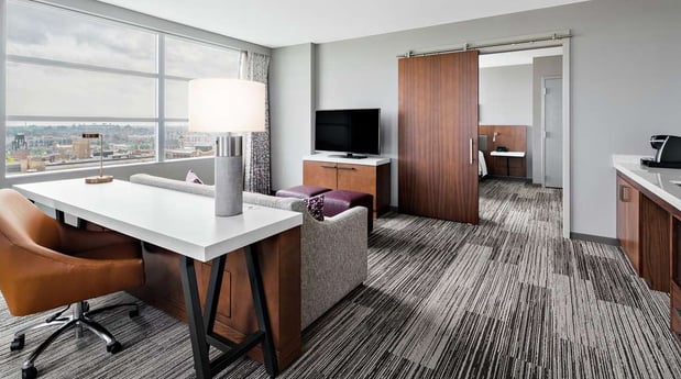 Images Hilton Garden Inn Chicago McCormick Place