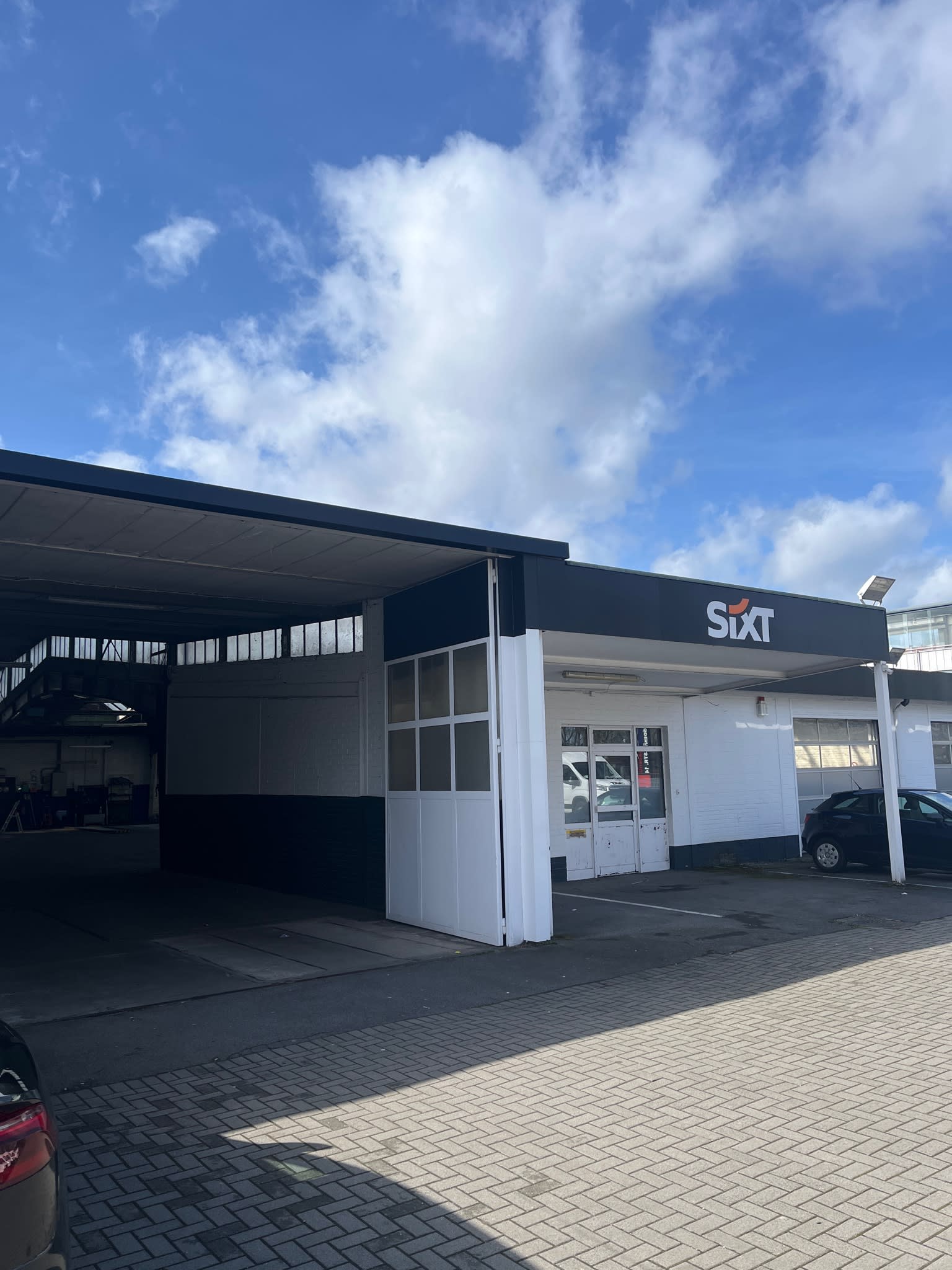 SIXT Autovermietung Krefeld, Sproedentalstr. 4 in Krefeld