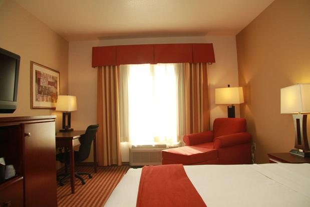 Images Holiday Inn Express & Suites Amarillo South by IHG