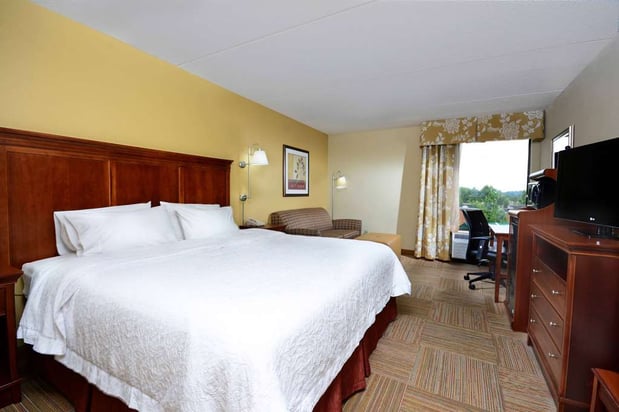Images Hampton Inn Raleigh-Capital Blvd. North
