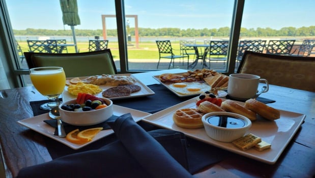 Images Holiday Inn Owensboro Riverfront by IHG
