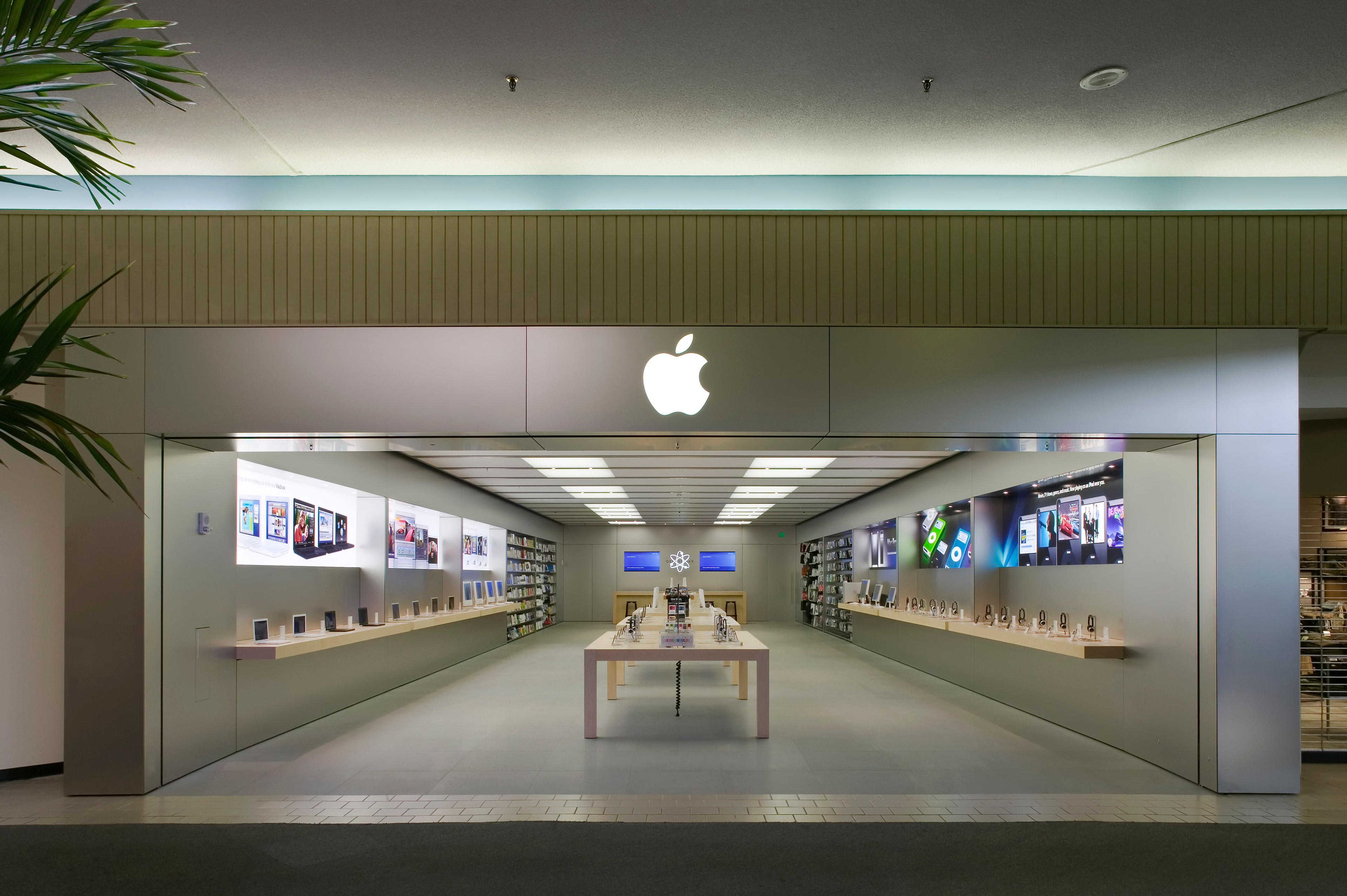 Apple Kahala Electronics Store Honolulu, HI 96816