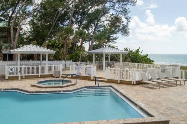 Images Gulfside Rail & Decks