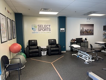 Images RUSH Physical Therapy - Rogers Park - Loyola University