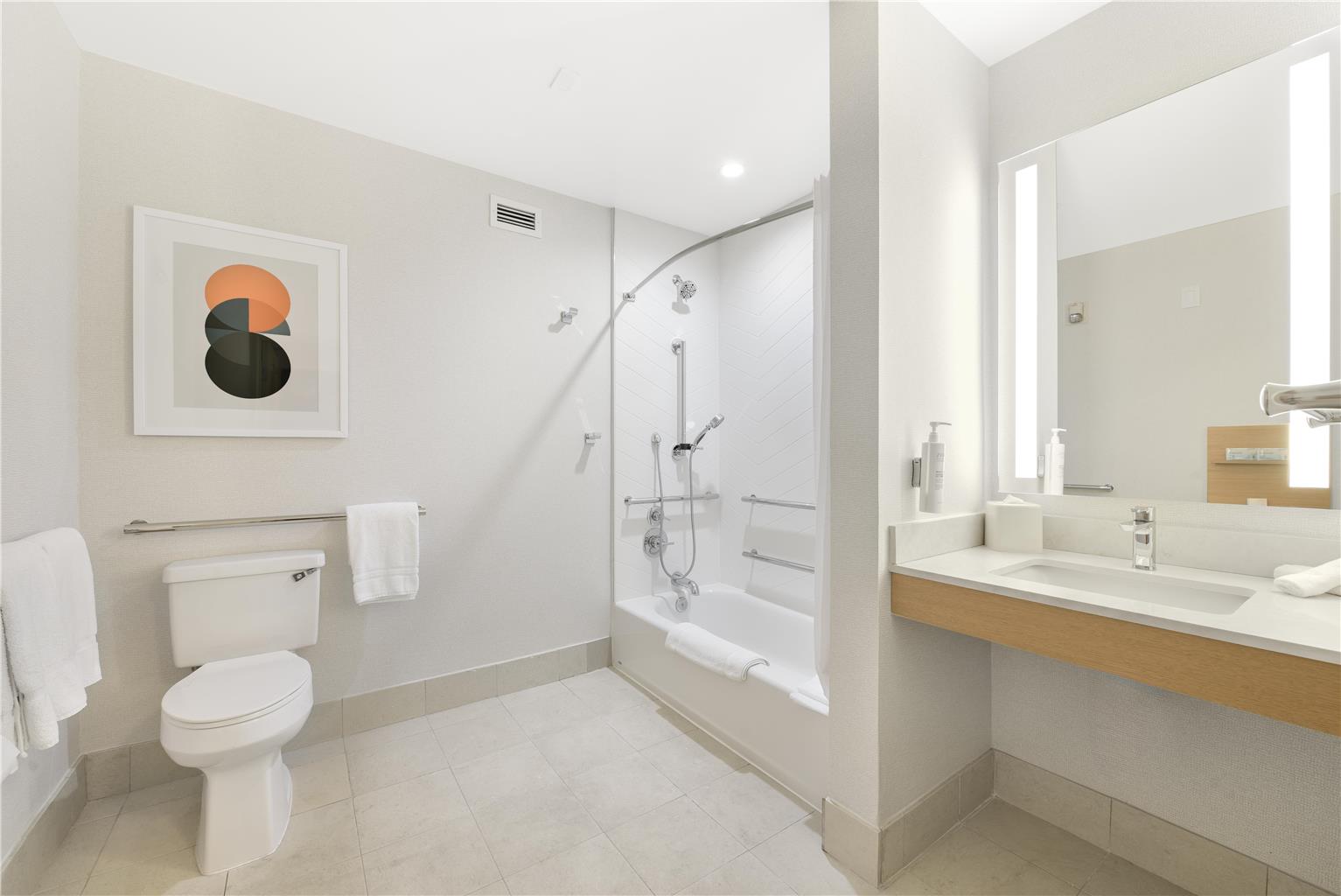 Guest room bath