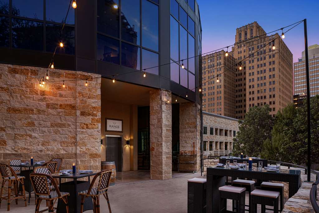 Embassy Suites by Hilton San Antonio Riverwalk Downtown