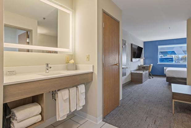 Images Holiday Inn Express & Suites Torrington by IHG