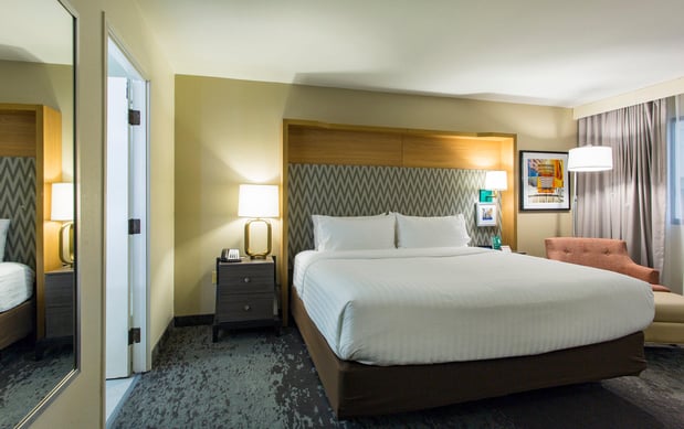Images Holiday Inn & Suites Chicago North Shore (Skokie) by IHG