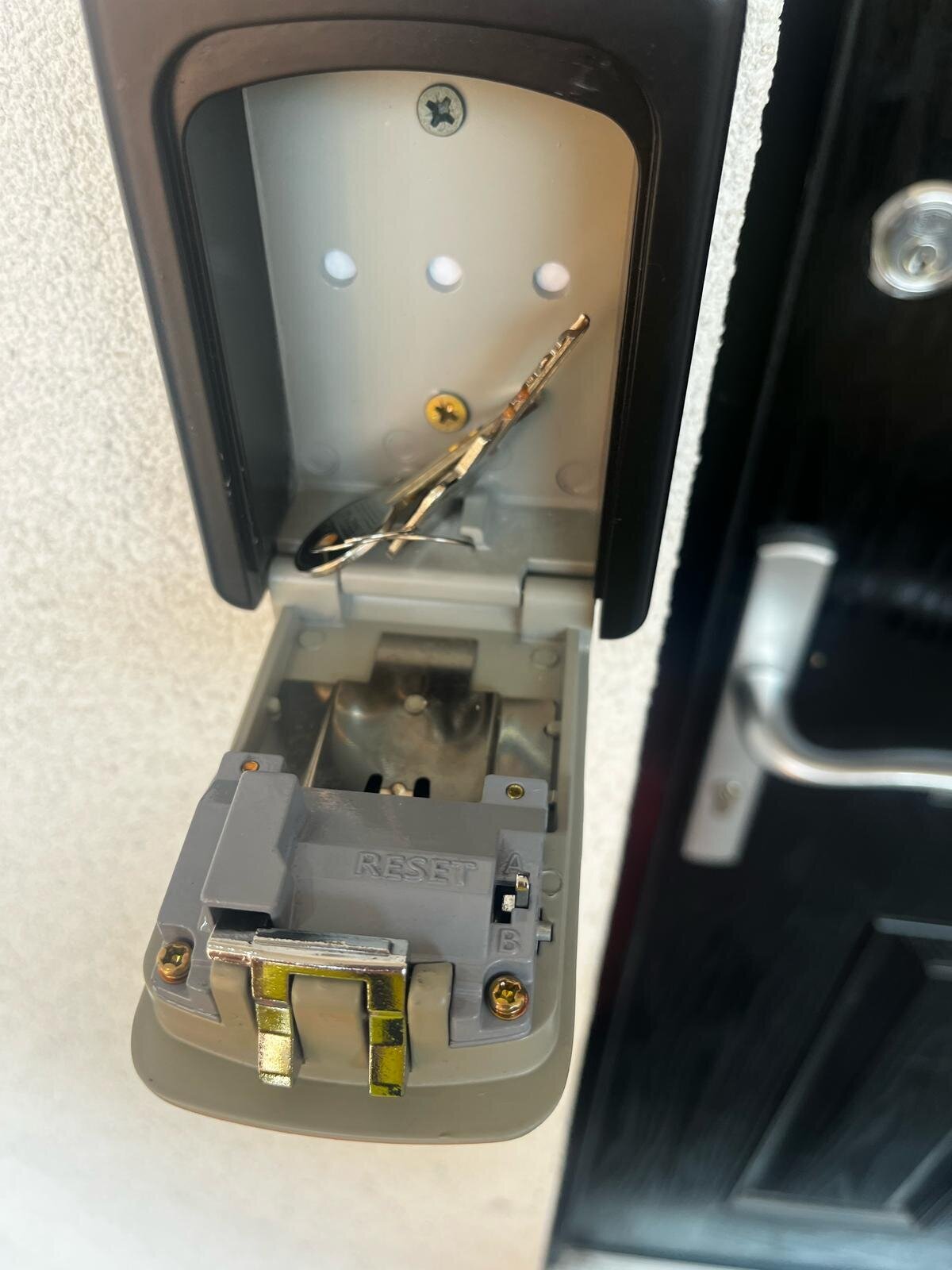 Images MILENIUM & DOBREV Ltd.