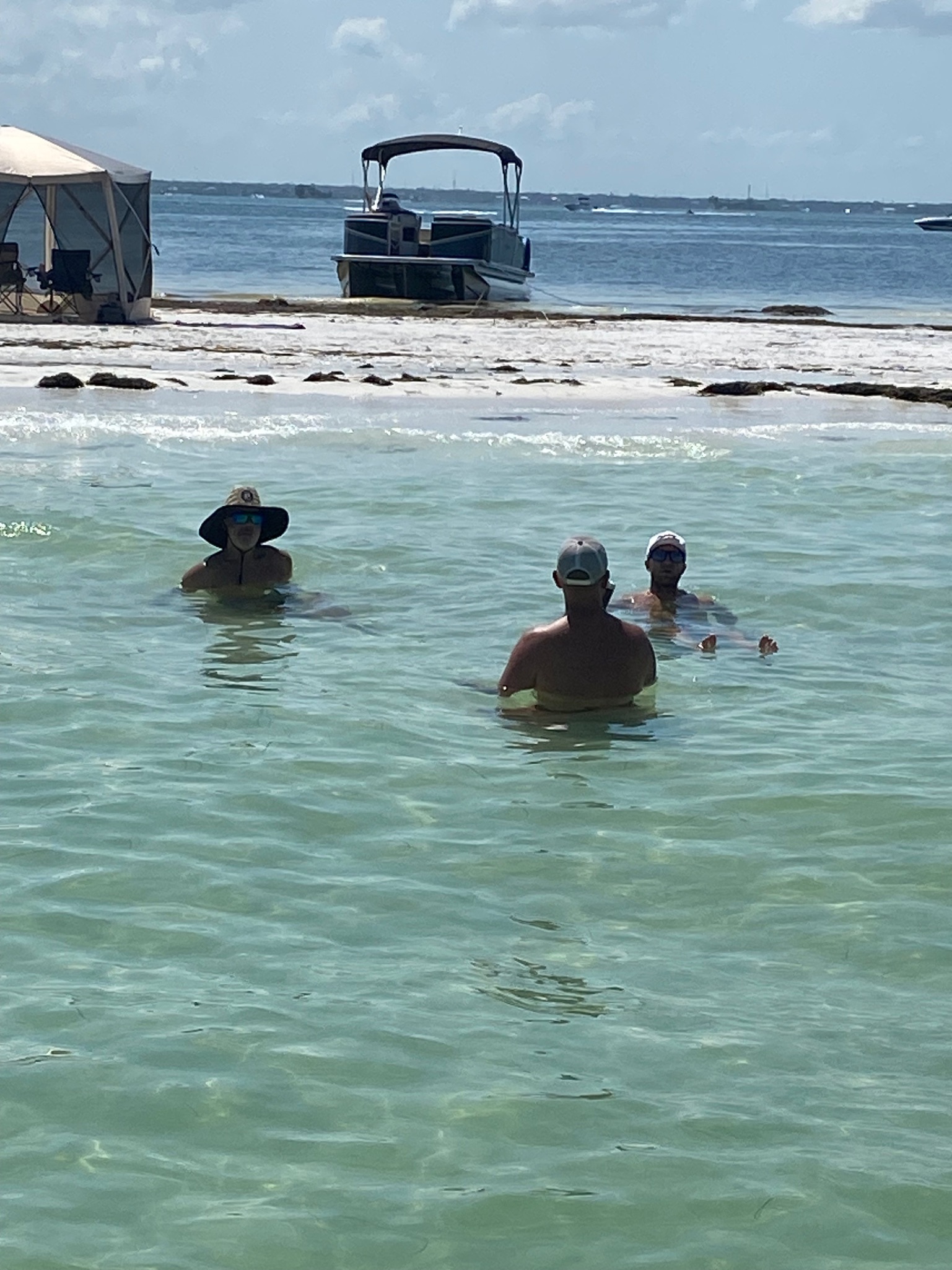 Sportsman Charters offers sandbar charters, providing a fun and relaxing experience where you can anchor, unwind, and enjoy the scenic beauty of the water. Perfect for socializing or simply soaking up the sun, our sandbar charters create a memorable day on the water.