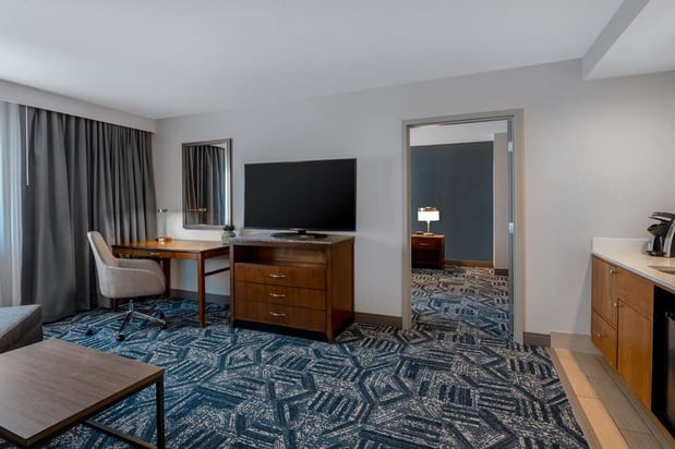 Images Hilton Garden Inn Burlington Downtown
