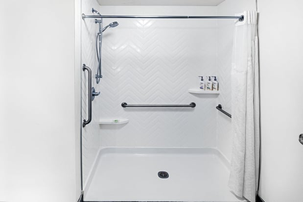 Images Holiday Inn & Suites Tulsa South by IHG