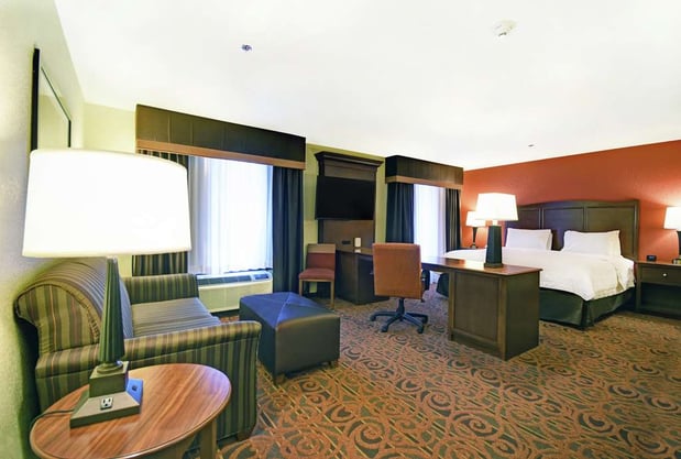 Images Hampton Inn & Suites Milwaukee/Franklin