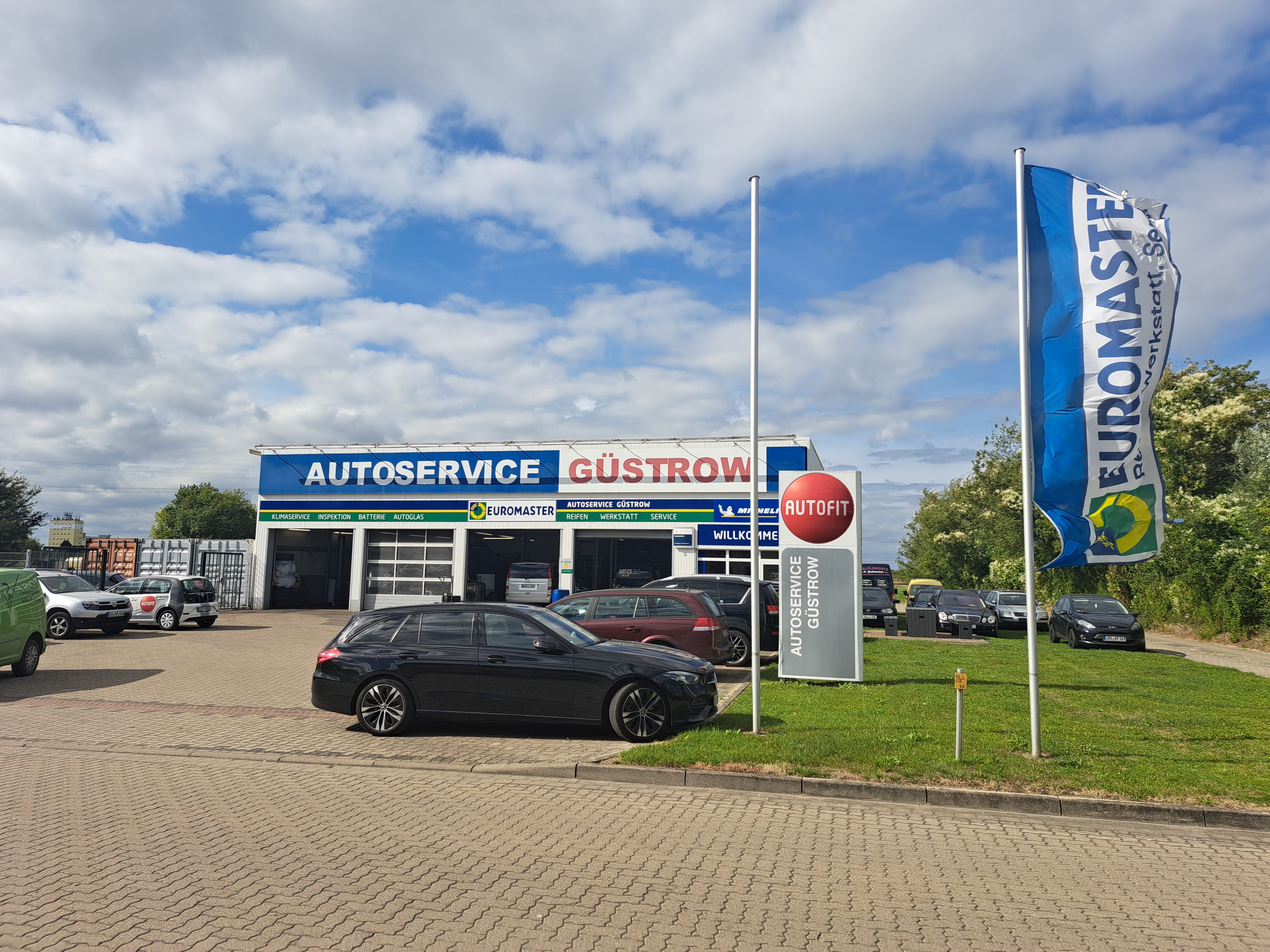Bild 1 Autoservice Güstrow GmbH - Partnerbetrieb von EUROMASTER in Güstrow