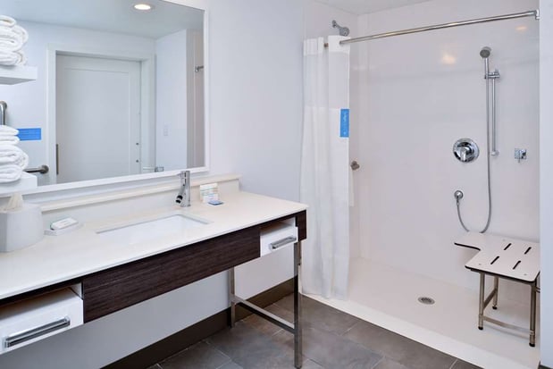 Images Hampton Inn Cedar Falls Downtown
