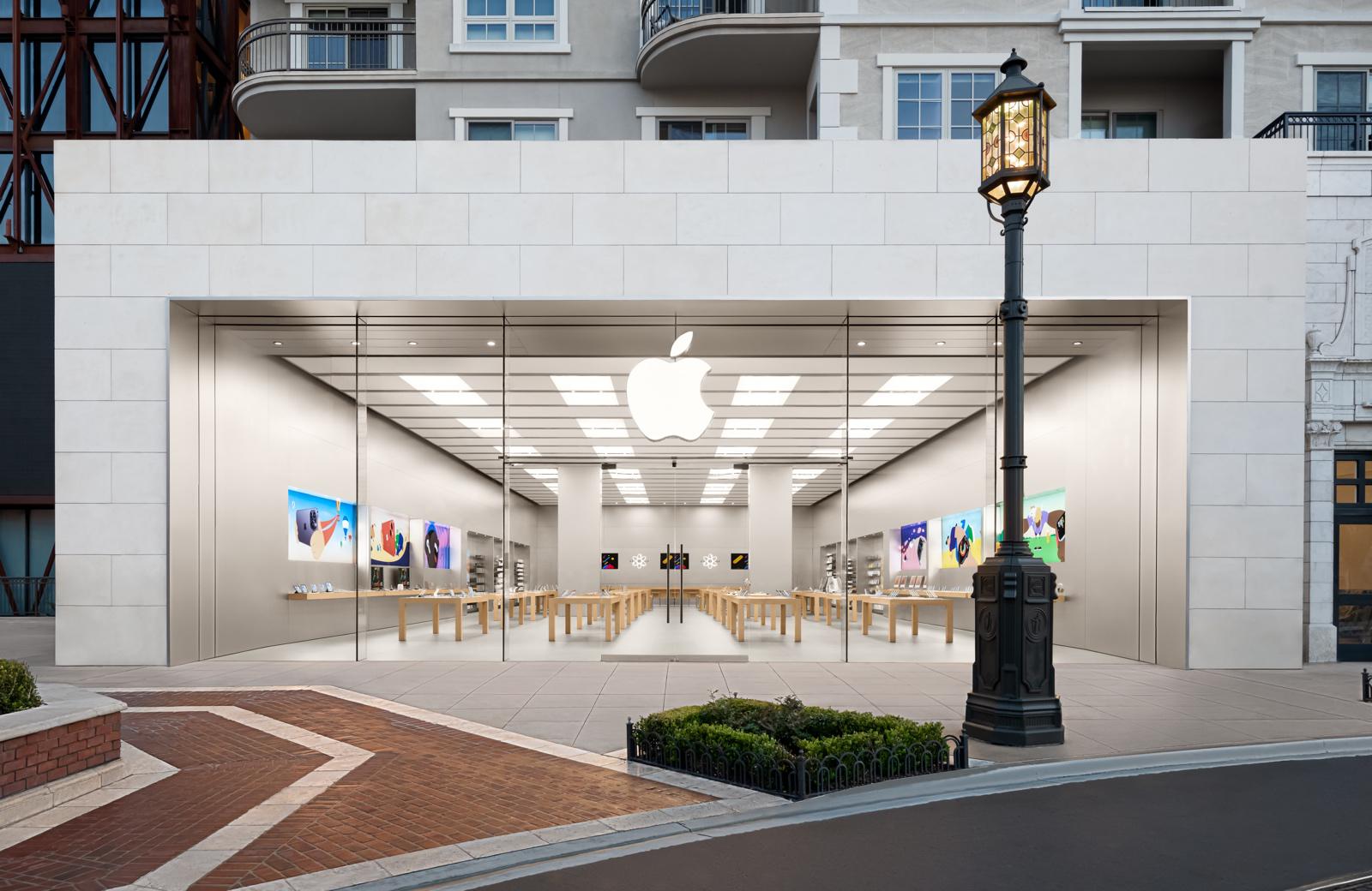 Image 2 | Apple The Americana at Brand