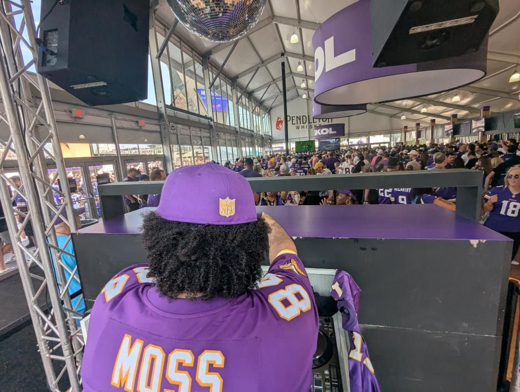 Just Wilson Entertainment Image