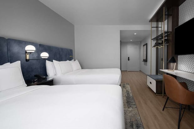 Images Hotel West & Main Conshohocken Philadelphia, Tapestry by Hilton