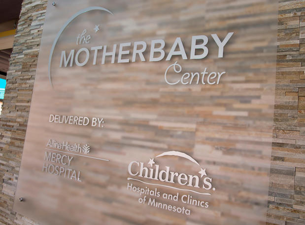 Images The Mother Baby Center at Mercy with Children's Minnesota