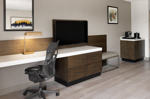 Images Crowne Plaza Nashville Airport by IHG