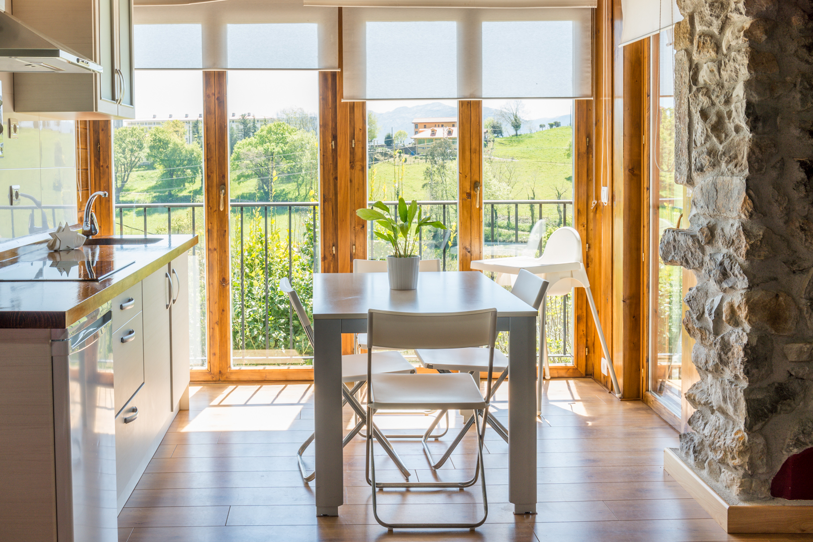 Images Casuca Rubia - Ampuero