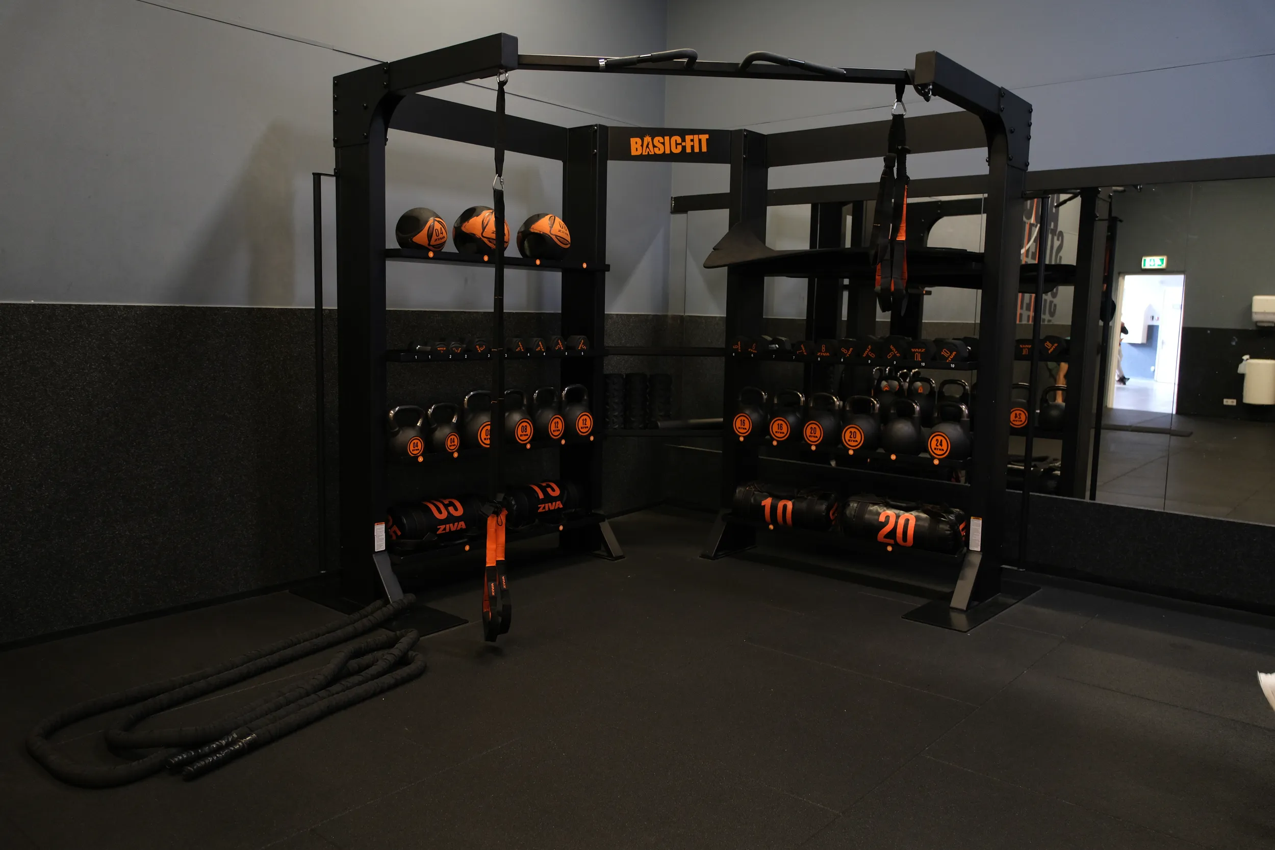 Foto's Basic-Fit 24/7