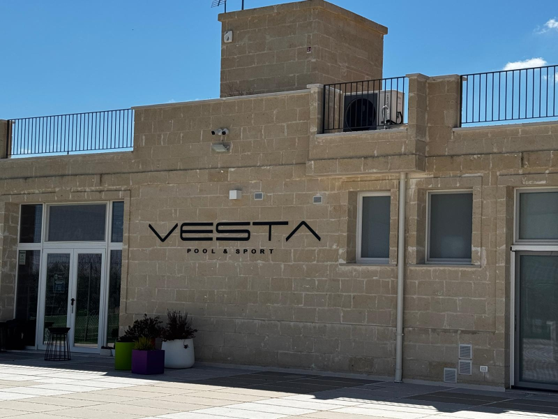 Images Vesta Pool & Sport