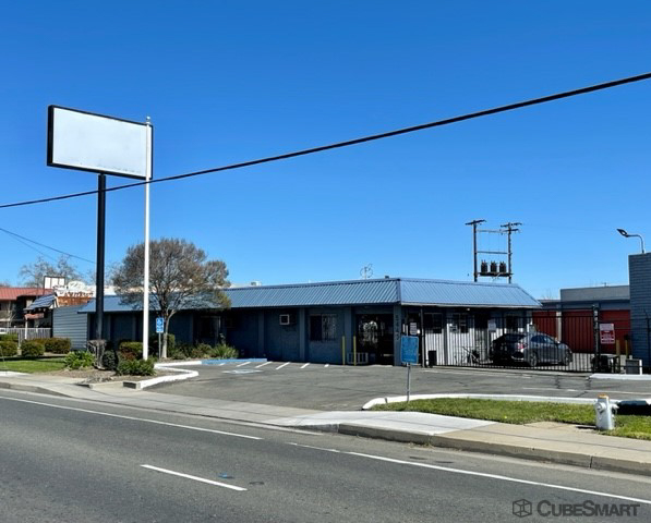 Images CubeSmart Self Storage