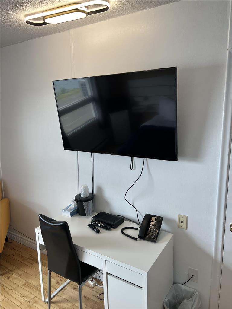 Images Harbourview Inn, SureStay Collection by Best Western
