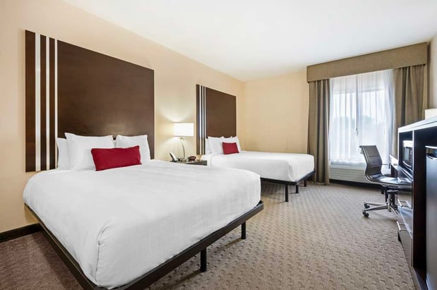 Images Best Western Plus Howe Inn