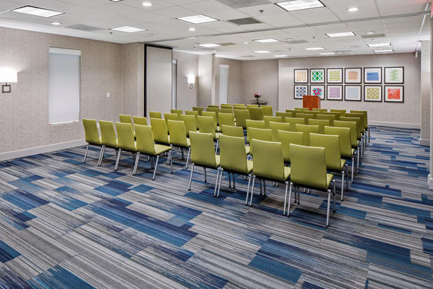 Images Holiday Inn Express Atlanta Airport-College Park by IHG