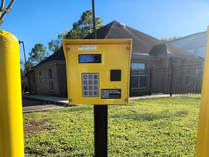 Images Extra Space Storage