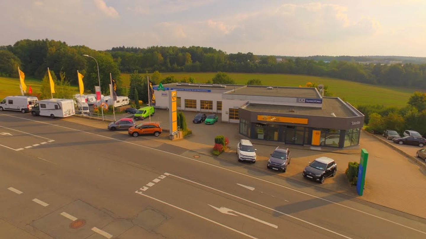 Autohaus Sauske GmbH & Co. KG, Dr.-Otto-Nuschke-Str. 90 in Oelsnitz