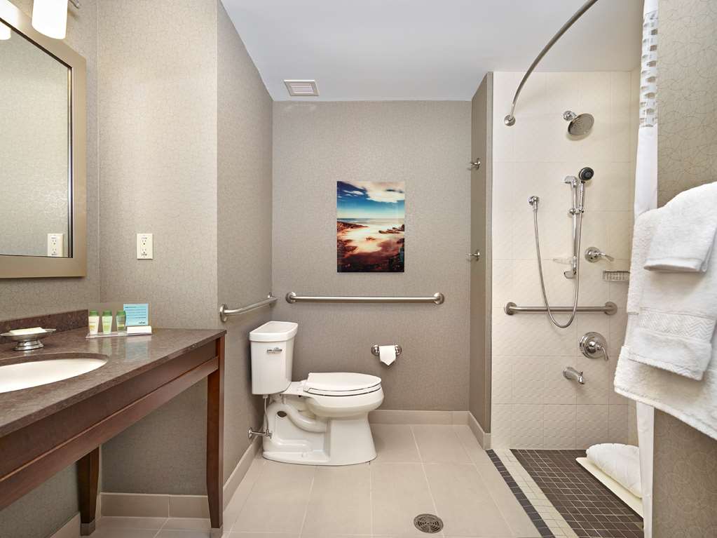 Images Hampton Inn by Hilton Halifax Downtown