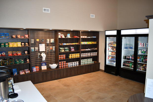 Images Candlewood Suites Grand Rapids Airport by IHG
