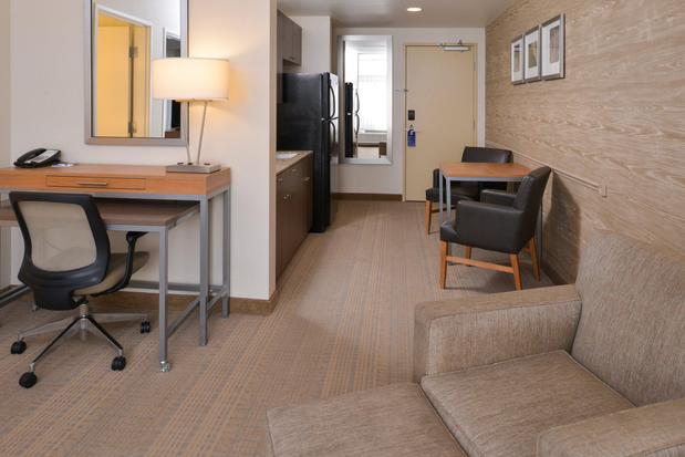 Images Holiday Inn Express & Suites Pocatello by IHG