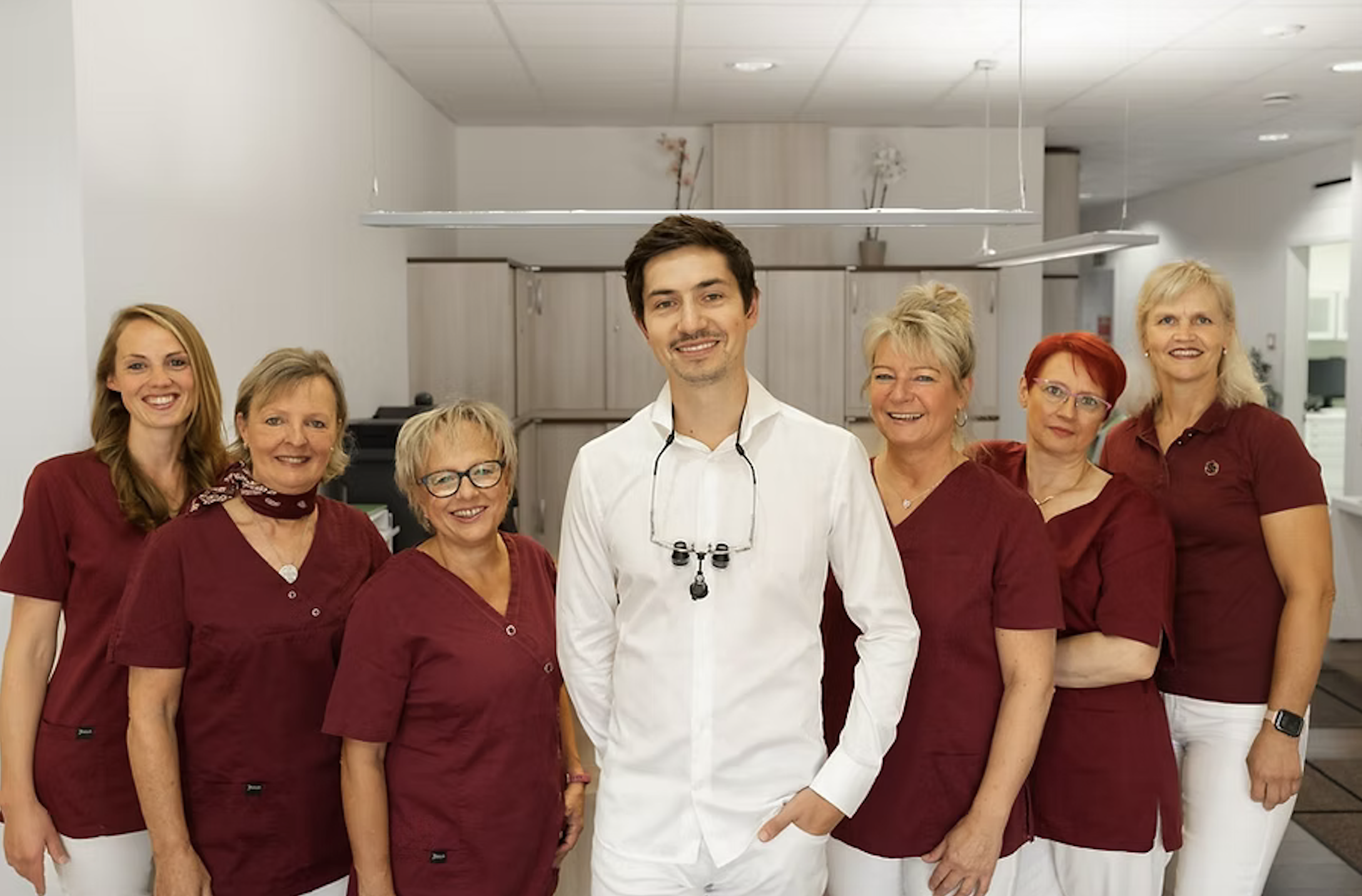 Zahnarztpraxis Rellingen | Dr. Kai Schlürmann, Hohle Straße 44a in Rellingen
