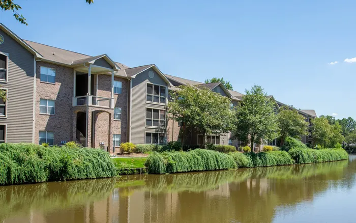 The Lakes Apartments Image