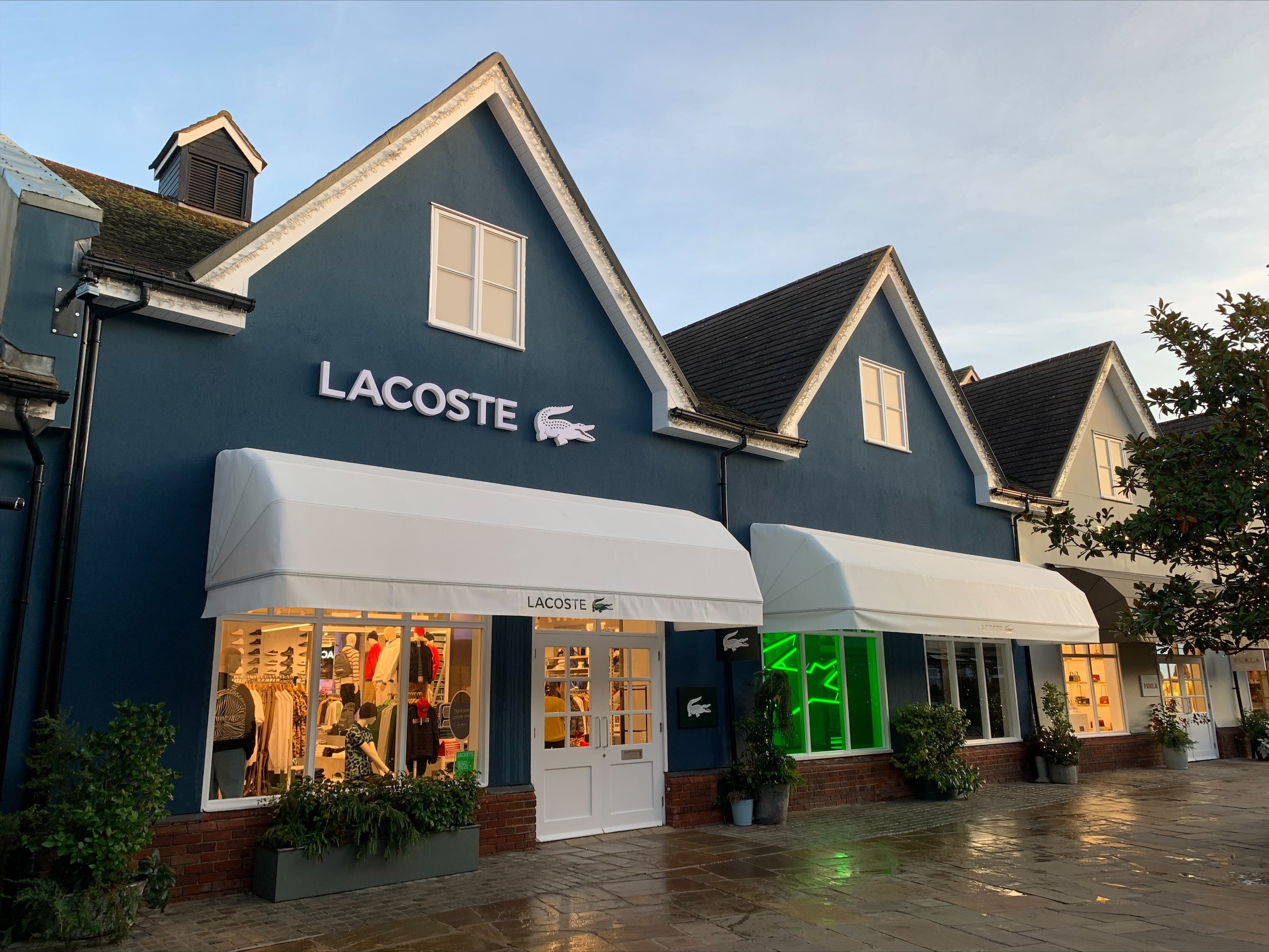Lacoste Bicester 01869 325754