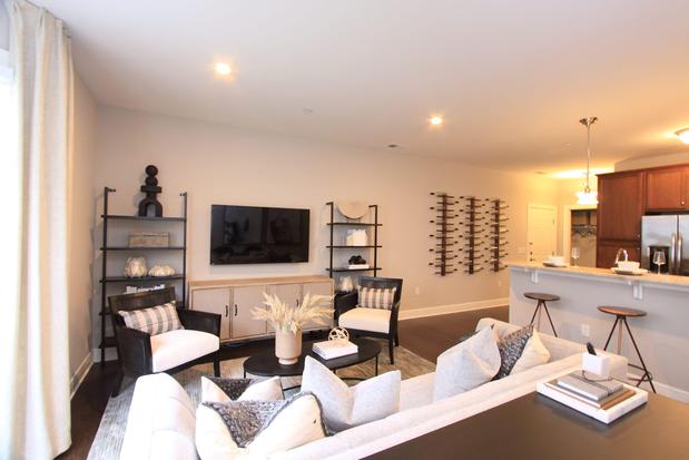 Images Barclay Glen Apartments