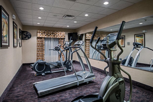 Images Holiday Inn Express & Suites Youngstown N (Warren/Niles) by IHG