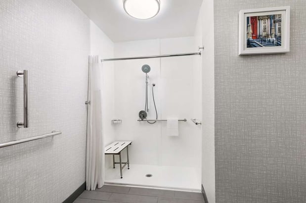 Images Hampton Inn & Suites Baltimore Inner Harbor