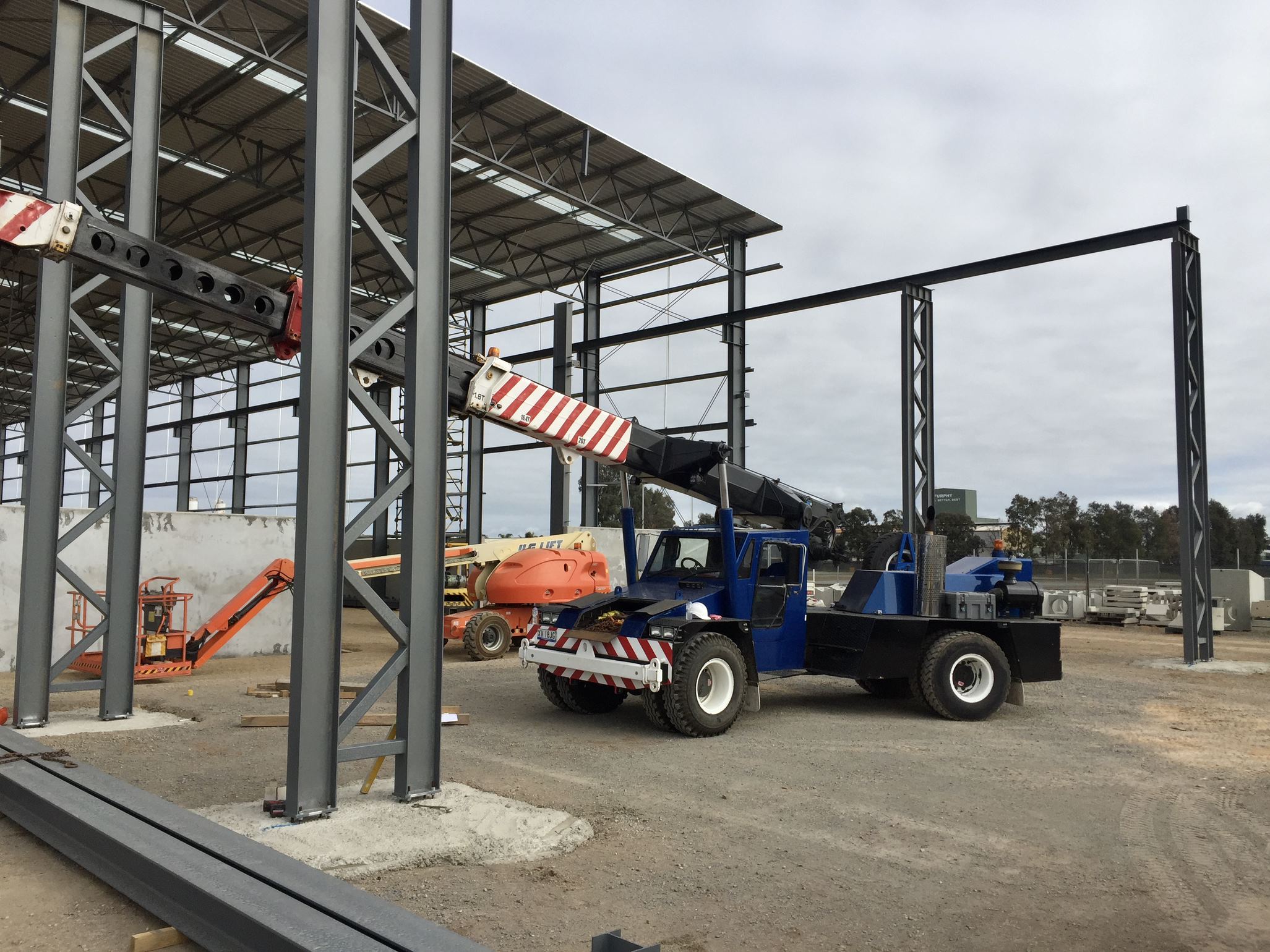 Images Moon Crane Hire