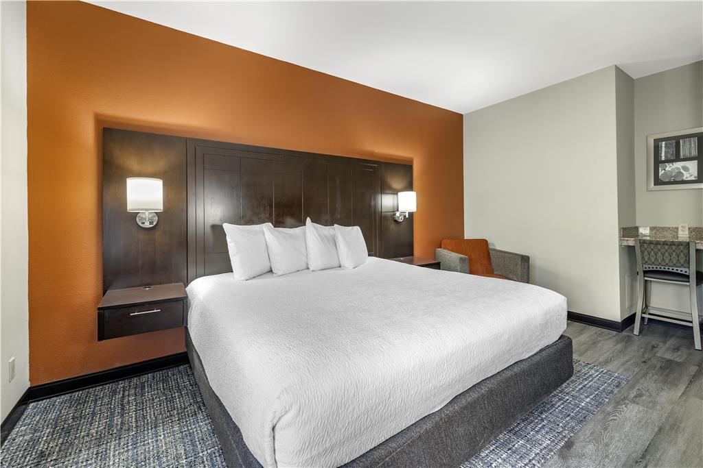 King suite with whirlpool