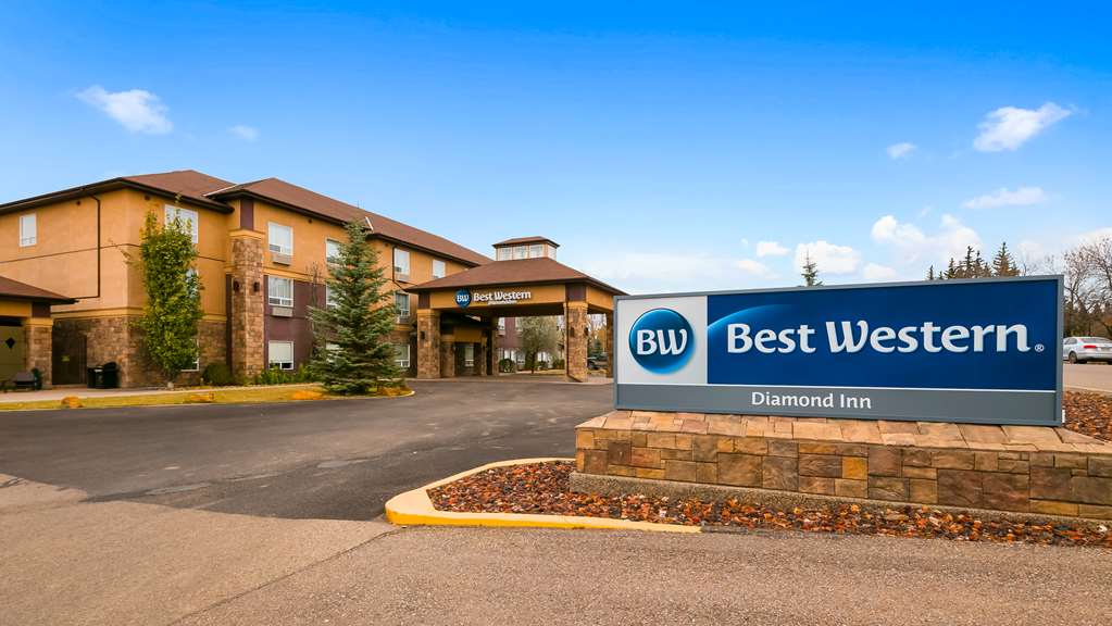 Hotel Exterior Best Western Diamond Inn Three Hills (403)443-7889