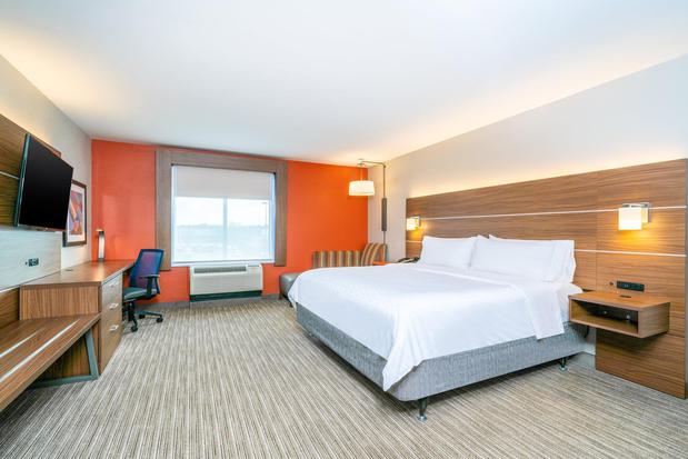 Images Holiday Inn Express & Suites Tappahannock, an IHG Hotel