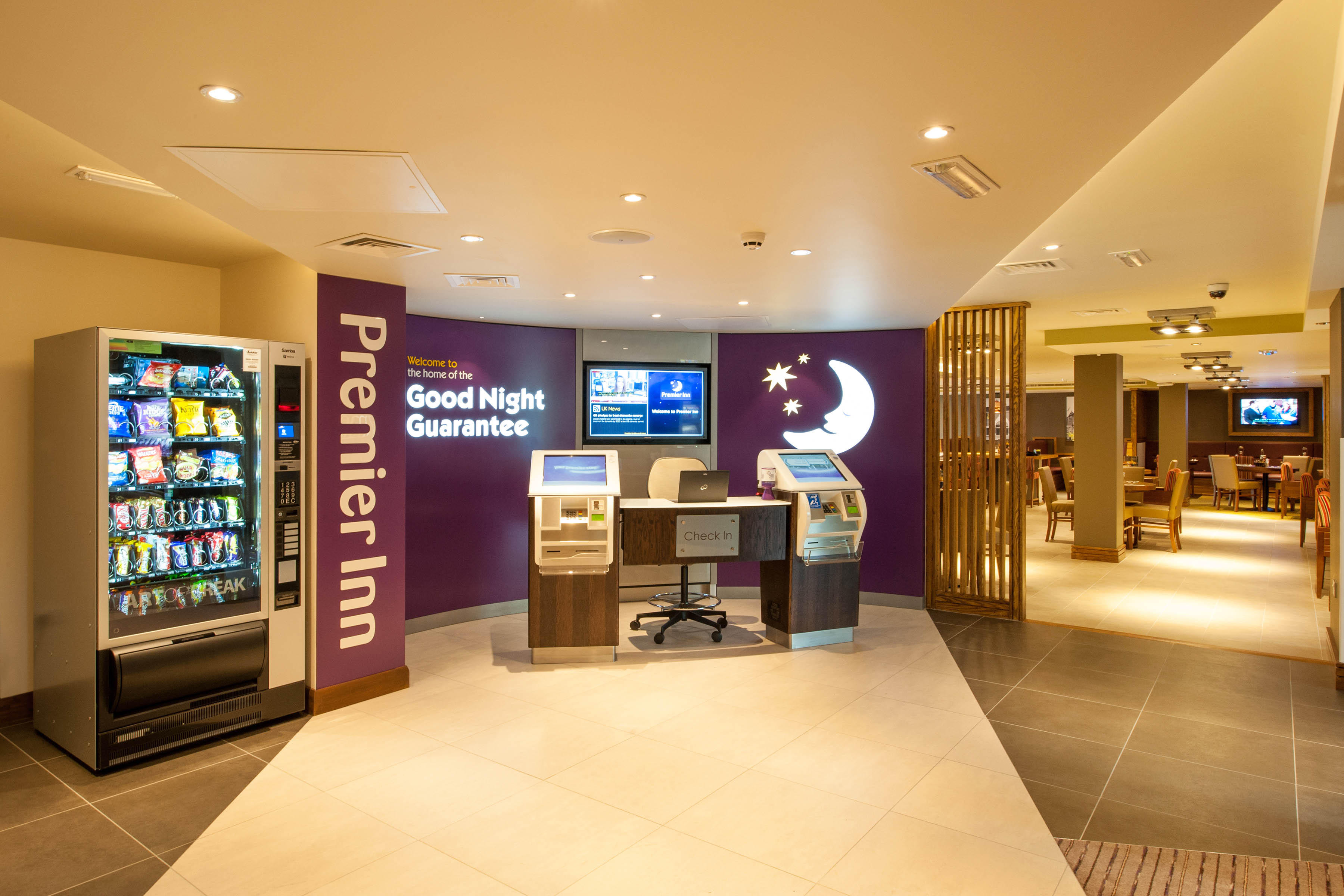 Images Premier Inn London Hendon (The Hyde) hotel