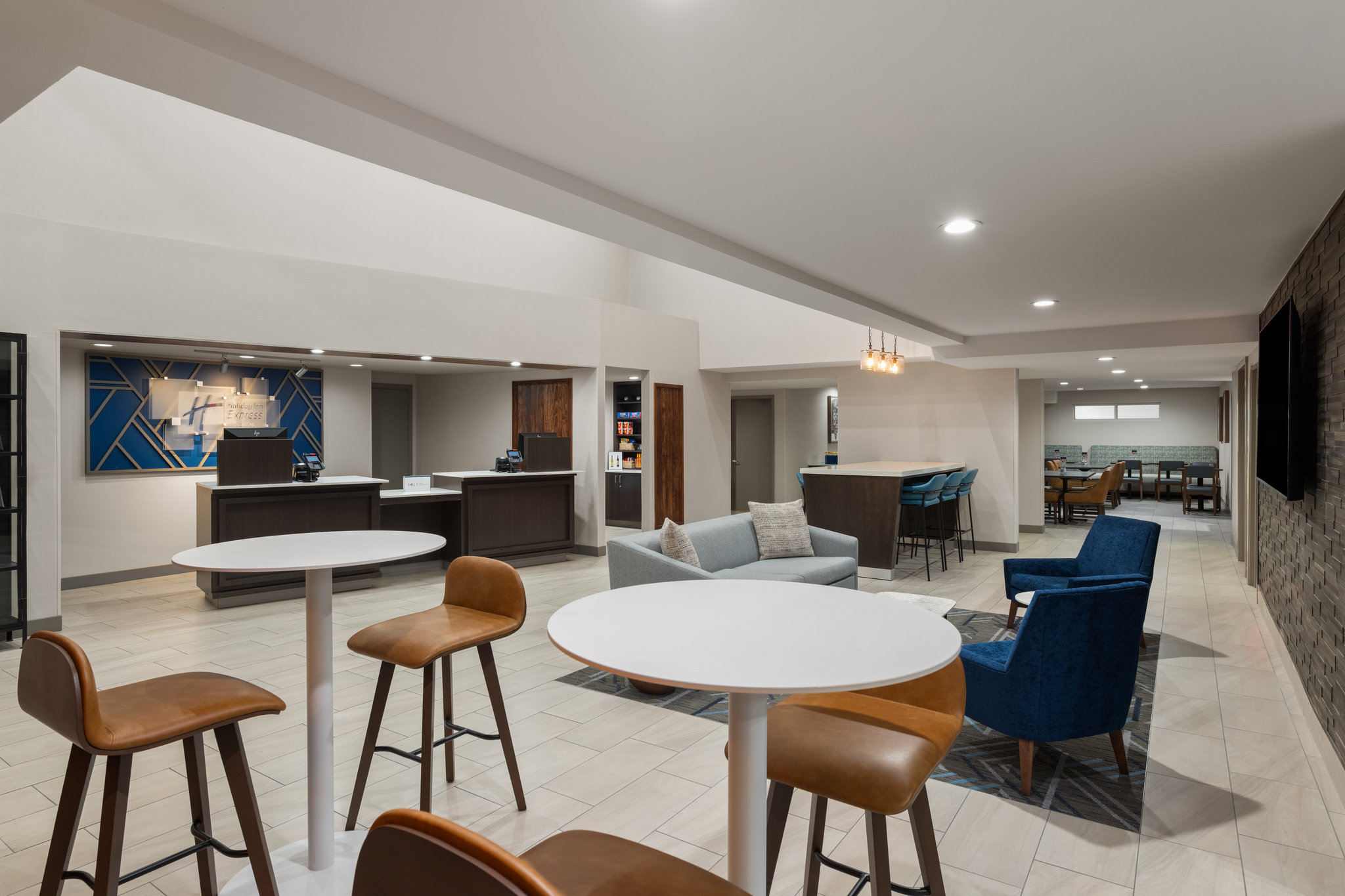 Holiday Inn Express & Suites Paso Robles by IHG Image