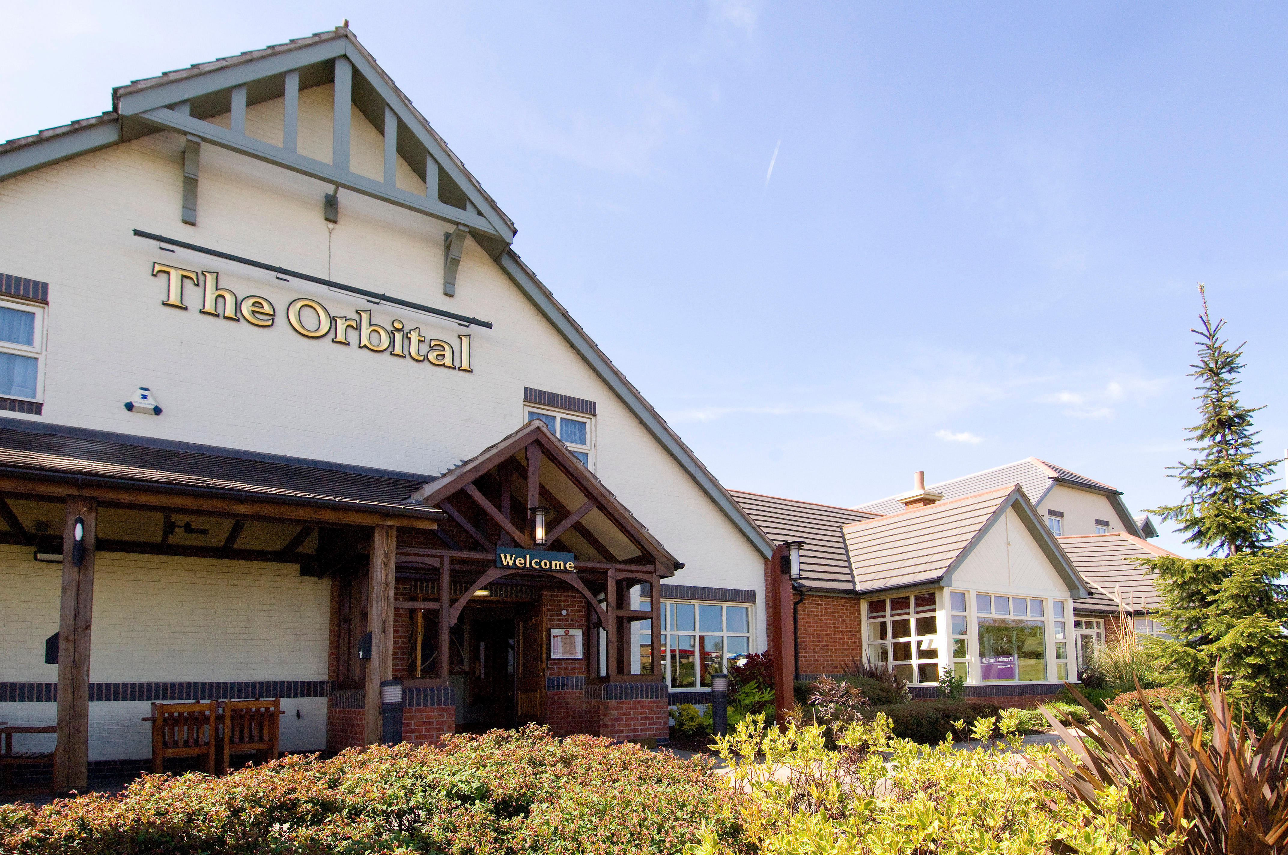 Brewers Fayre restaurant exterior Premier Inn Cannock (Orbital) hotel Cannock 03337 773977