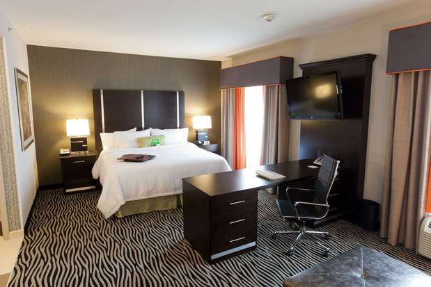 Images Hampton Inn & Suites Tulsa/Central